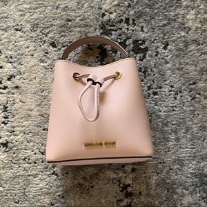 Micheal Kors Suri Small Saffiano Leather Crossbody Bag in Pastel Pink